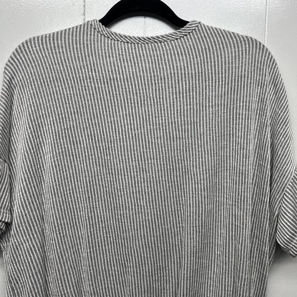 Tiffany & Grey Short Sleeve Ribbed Gray Top Women's Size XL Petite - Picture 7 of 11